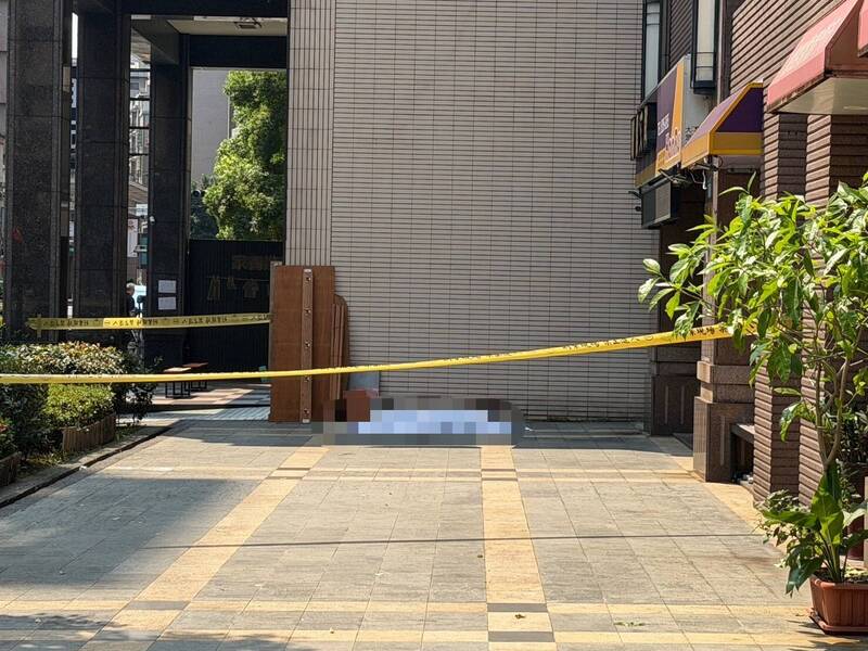 新北蘆洲傳男子路倒社區 警、消初判墜落身亡
