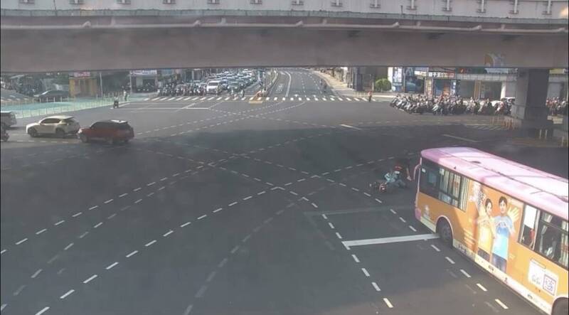 公館圓環改正交半年了!網怨事故數未降低 交通局:平均減少43%