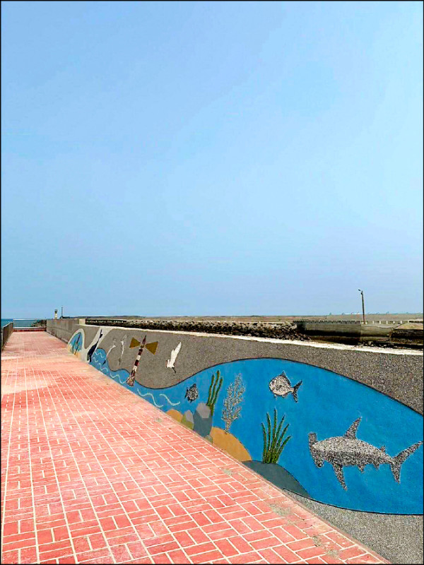 友善親海 苑裡漁港釣魚平台啟用