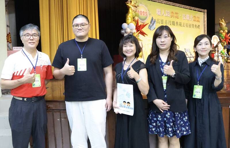 高雄表揚118位優秀技職教師 她年少逆境成長助生改變未來