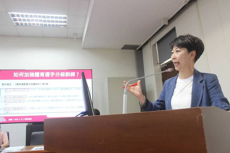 培育「台灣之光」 陳亭妃促建捐助平台補基層體育缺口