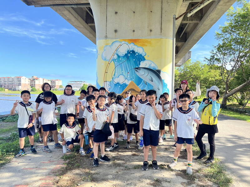 學童走讀在地文化據點 見證高鐵宜蘭站開發前地景