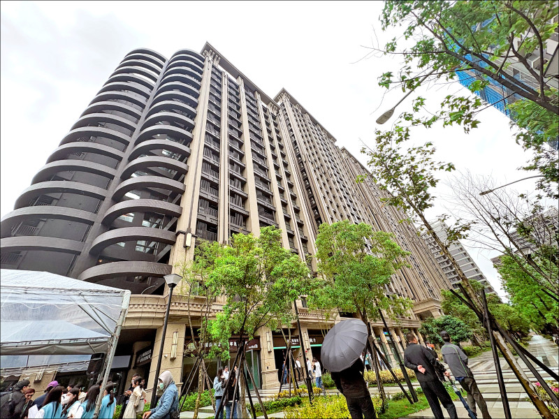 新北婚育宅供不應求 議員促提高比例