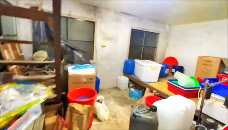 躲宮廟後煉55公斤喵喵 警扮香客抄毒窟