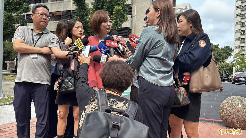 國民黨發言人濫指副主席李乾龍遭總統監控 府發言人郭雅慧表達嚴正抗議 籲國民黨趕快報案