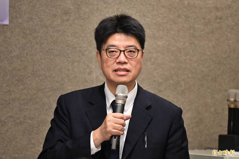 批中國粗暴阻撓我元首出訪 邱垂正：對台策略軟硬兼施