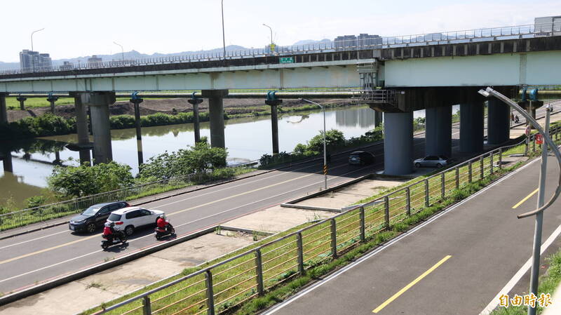 新北浮洲橋下設施單一  議員彭一書促規劃主題公園