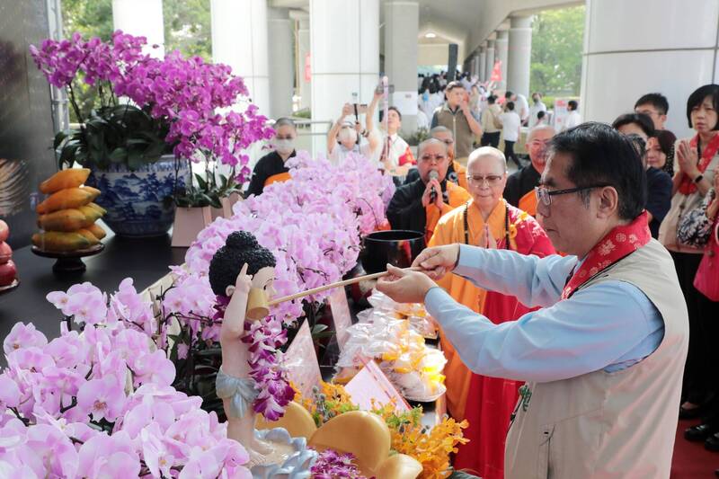 傳遞永續與善念 佛光山南台別院浴佛園遊會登場