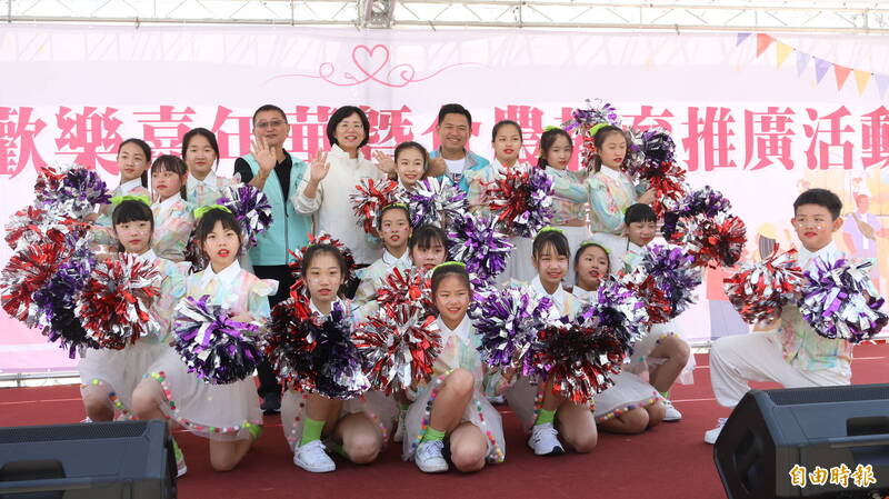 土城母親節嘉年華與親子同樂 「水獺媽媽」蘇巧慧鼓勵孩子做喜歡的事