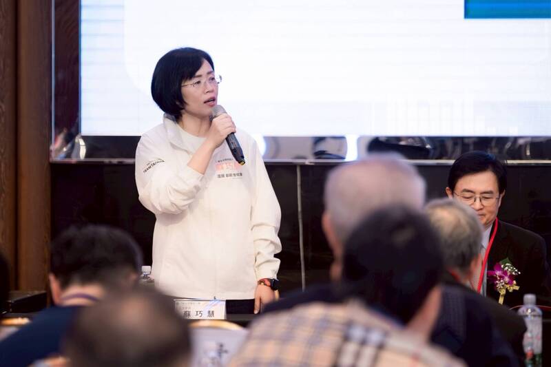 蘇巧慧連跑醫師、建設機械同業公會 盼聚合不同專業為新北服務