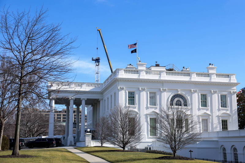 白宮記協槍擊案驚魂 川普趁機力推白宮頂級維安宴會廳