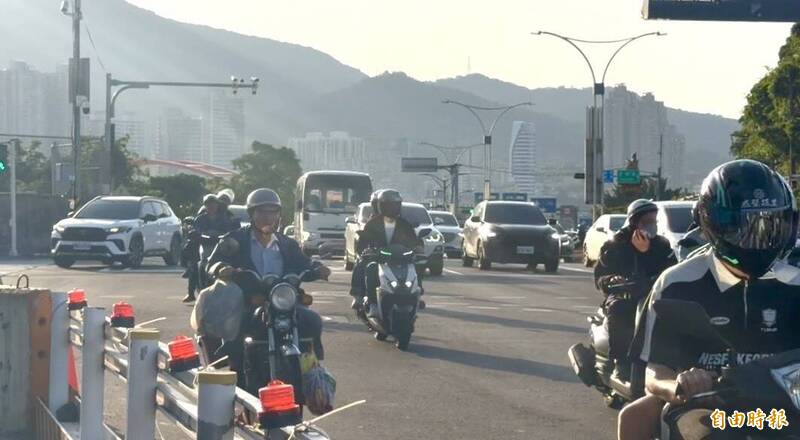 新北淡北道路未完工、台北大度路先塞 北市議員憂北投人淪次等公民