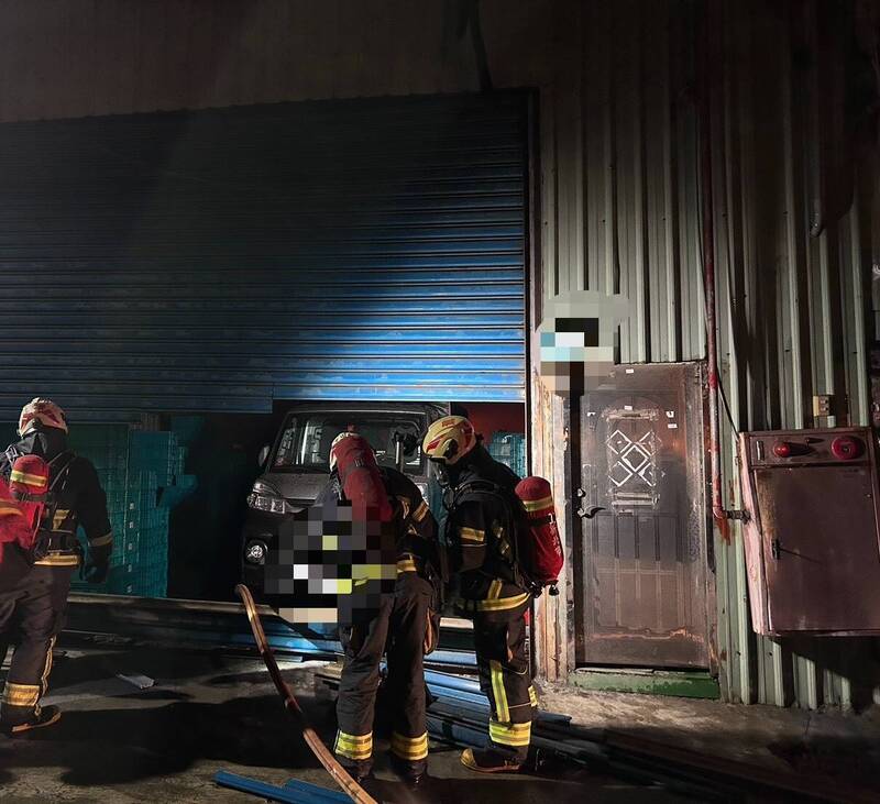 新北蘆洲鐵皮屋凌晨火警！上百隻蛇、蜥蜴、小白鼠慘遭燒死