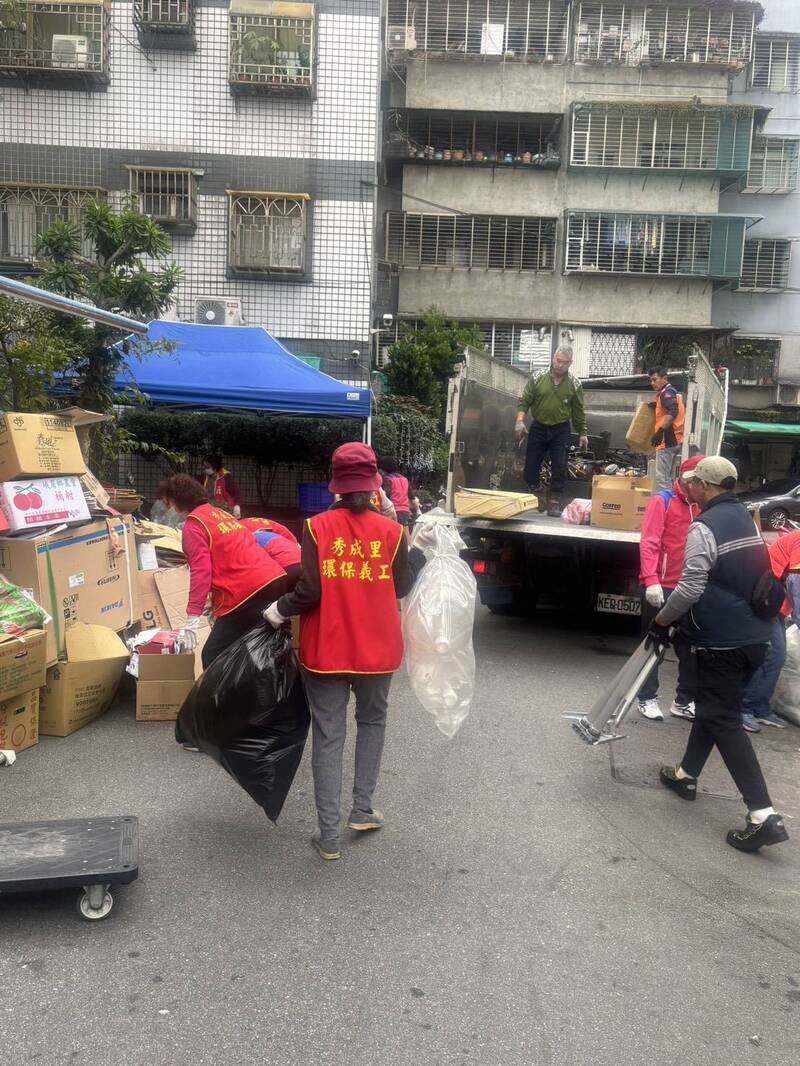 新北中和秀成里社區私有地做資收  法界人士：恐侵害私權