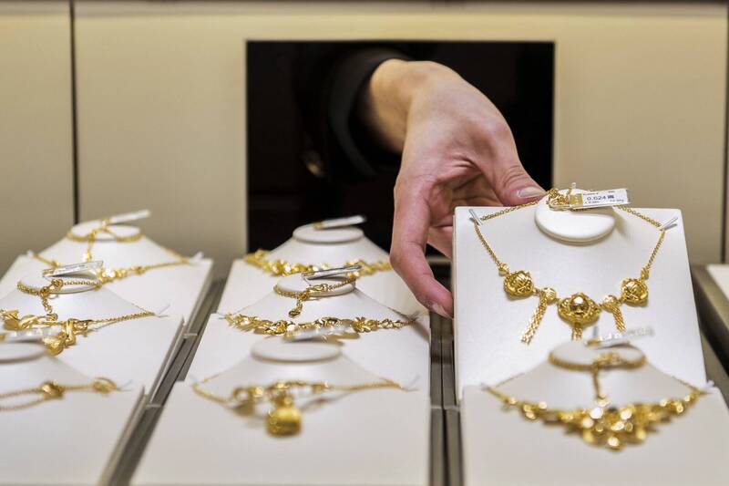 不怕鬼上身？ 南韓鑑識人員偷走死者身上53萬元金項鍊