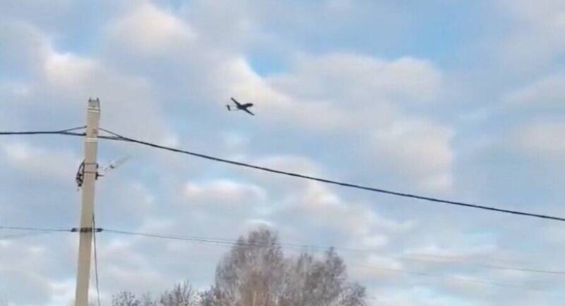 烏軍無人機飛1800公里！俄羅斯後方不再安全 打擊線延伸至烏拉山