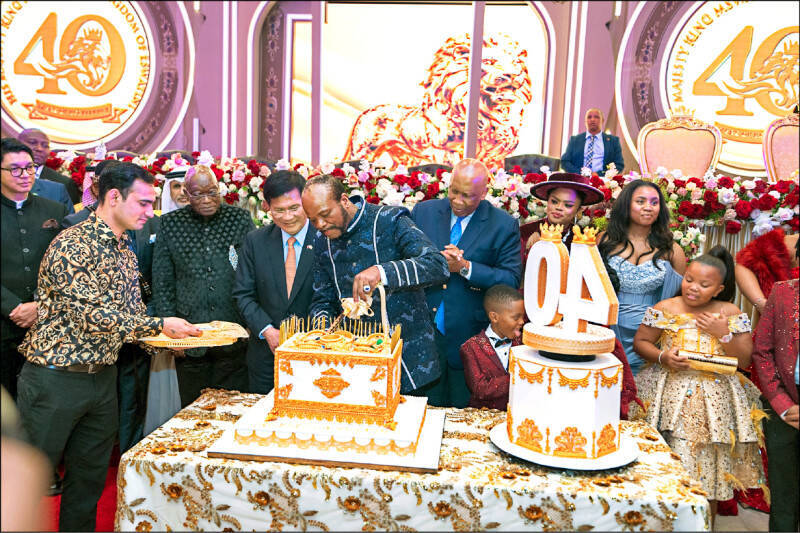 04/27各報重點新聞一覽