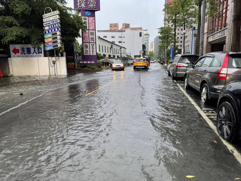 新北市積淹水熱點中和中正、建八路有解  改善排水溝及抽水機發揮戰力