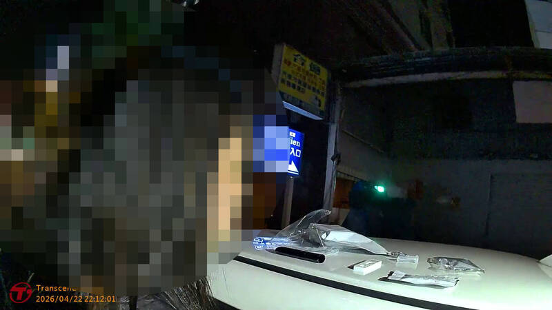 花蓮警攔違規 驚見女毒駕還藏「喪屍煙彈」