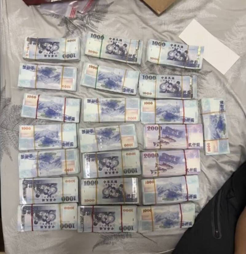 高雄自助餐小開在別墅分裝喪屍煙彈 刑警「捨身技」擒百公斤藥腳