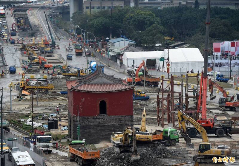 忠孝橋引道拆除工程涉弊？ 檢廉傳喚證人調查中