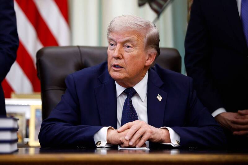 美期中選舉倒數壓力大 路透：川普恐片面宣布對伊朗戰爭勝利