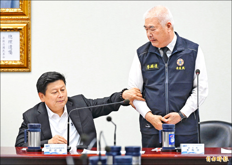 韓國瑜挺軍購 國民黨鄭中央嗆開除 副主席季麟連中常會開砲 批韓賣黨求榮