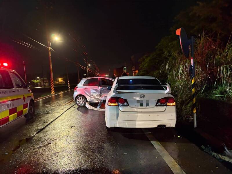 自撞事故下車查看卻被後車猛力碰撞 老翁受傷又摔入水溝送醫不治
