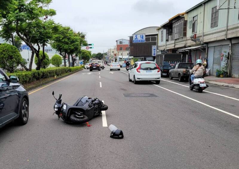移工撞傷女騎士肇事逃逸  留同伴在副駕不知所措
