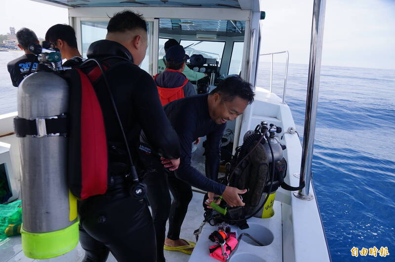 小琉球海洋志工隊締500次潛水淨海壯舉 清出百噸海廢