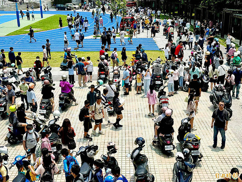 《TAIPEI TIMES》 Birthrate initiative in works: sources