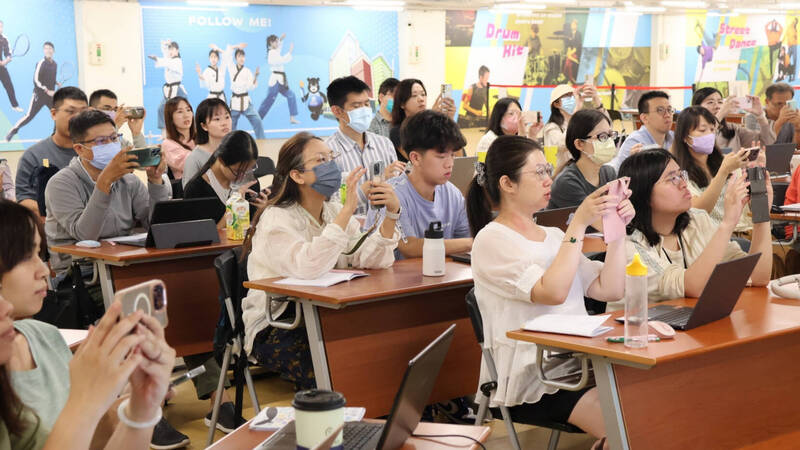 多元AI工具培養數位力！ 北市青年學堂文書大師課免費上