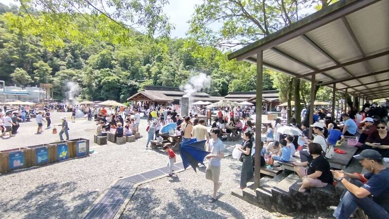 勞動節連假宜蘭湧人潮 3大風景區人車擠爆