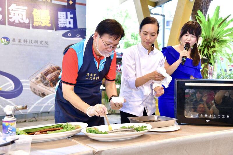 推廣「台灣鰻好」 漁業署送千份鰻魚試吃