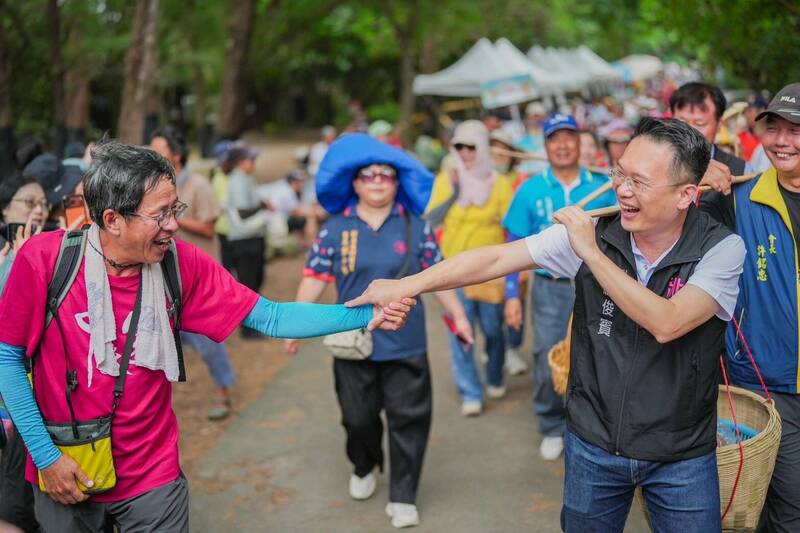 全國唯一石滬媽祖文化節 蘇俊賓挑福擔傳百年望海祭