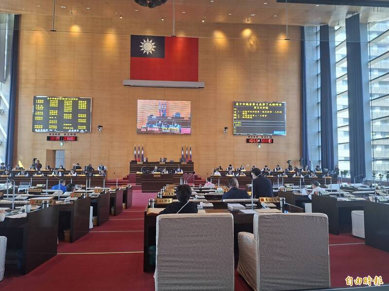 民眾黨中市議員現提名6席 打出「民眾台中隊」團體戰口號