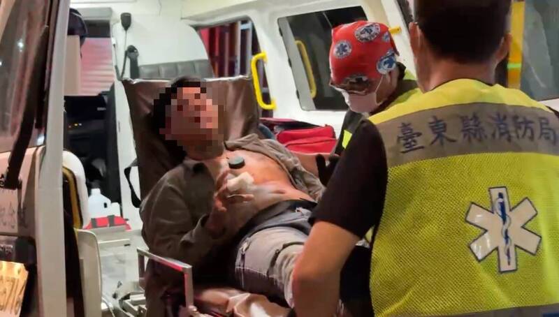 酒後抽刀揮舞削到自己指頭 台東醉男送醫
