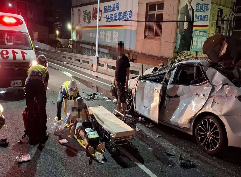 新婚夫妻慘遭毒駕男撞成1死1傷，新婚夫妻天人永隔。（圖由消防局提供）