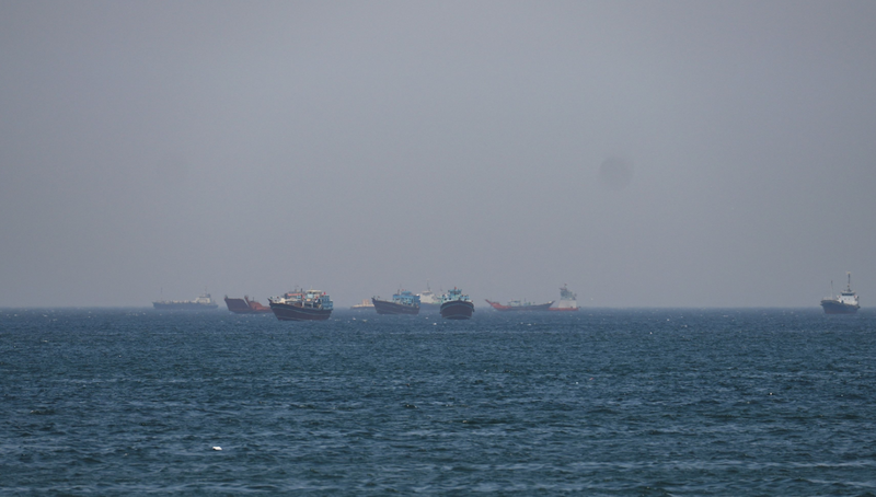 遭攻擊？美國才宣布派軍艦「引導」 南韓貨船在荷姆茲海峽爆炸！