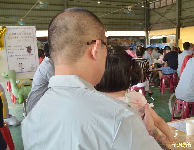 父幫詐團拐人去柬埔寨當豬仔 5歲女兒至監所懇親