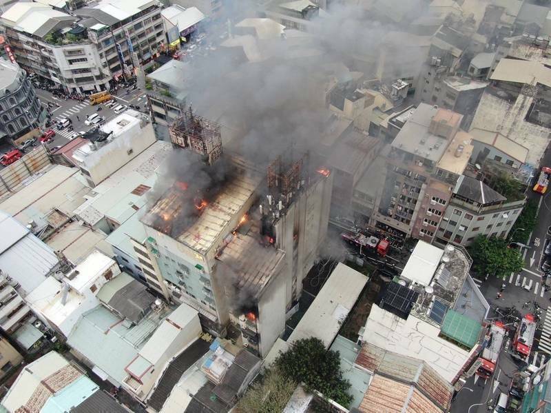 台中興中街大火釀6死 女房東主張無罪：房產遭拍賣「只剩命一條」