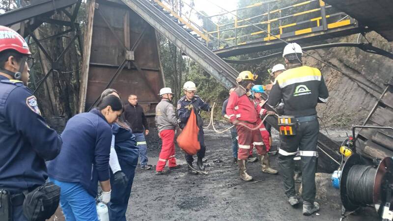 哥倫比亞礦坑爆炸12人受困 救援人員急赴現場