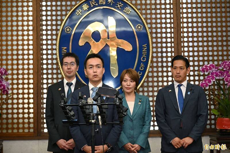 訪台遭鄭麗文放鳥？ 媒體爆日本自民黨訪團超不爽