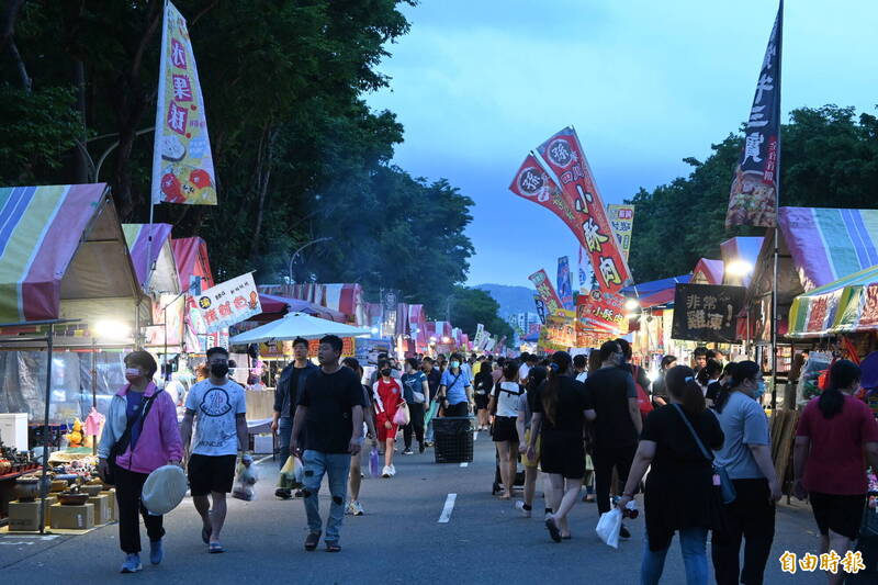 300年脈絡岡山籃籗會明晚開市  古早市集再現450攤吃喝買透透