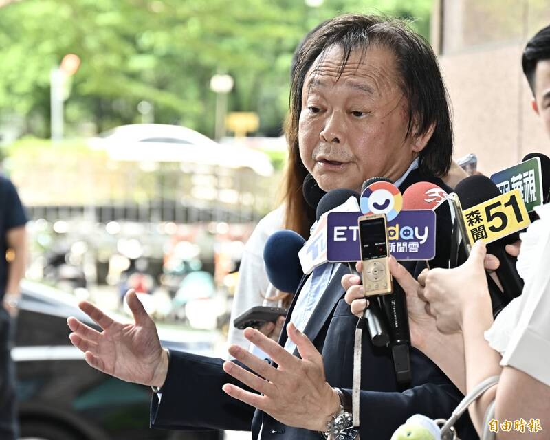 被連罵多天！王世堅罕見發文回擊周玉蔻：民進黨非妳私人評論場