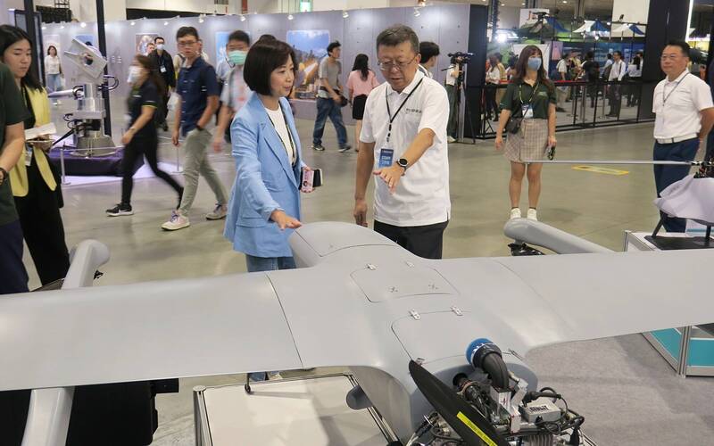 立院最快今表決軍購案 何欣純單挑江啟臣不要神隱、假中立