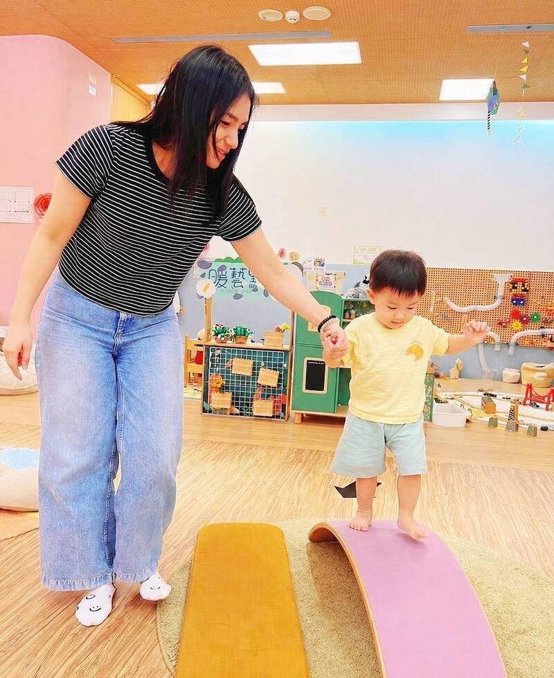 手做DIY、共舞、闖關 溫馨充滿基隆親子館