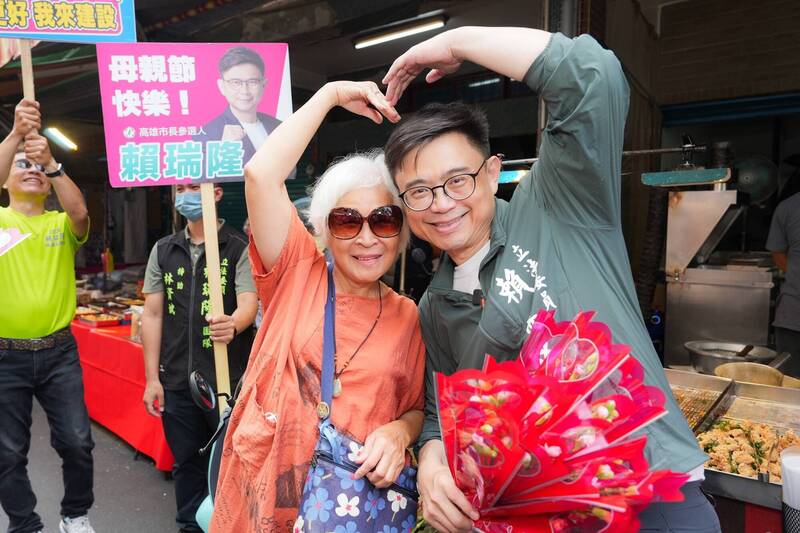 賴瑞隆憶母親市場打拚歲月 提「雄愛媽媽三大承諾」