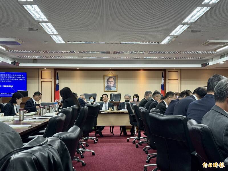 立委質疑交通死傷「不減反增」 交委會凍結部分預算