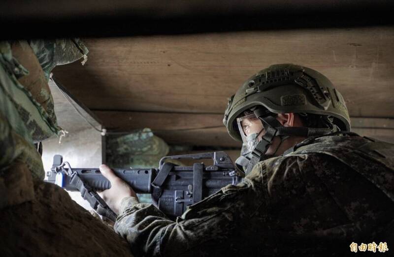 月薪2倍誘惑!退伍陸軍班長吸收學弟刺探機密 翻拍「機敏講義」賣中共